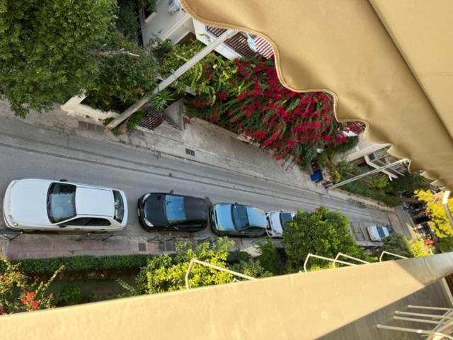 Spacious And Sunny Appartment In Cholargos Atenas Exterior foto