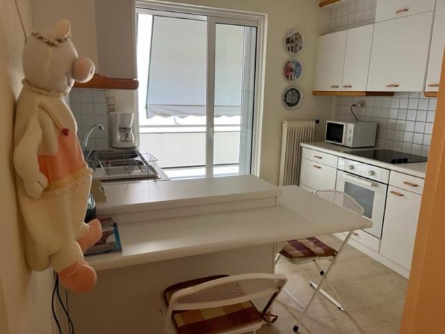 Spacious And Sunny Appartment In Cholargos Atenas Exterior foto