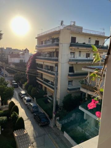 Spacious And Sunny Appartment In Cholargos Atenas Exterior foto