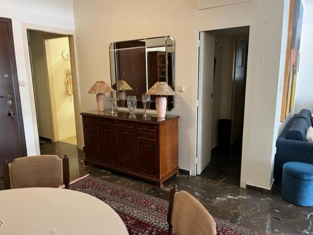 Spacious And Sunny Appartment In Cholargos Atenas Exterior foto