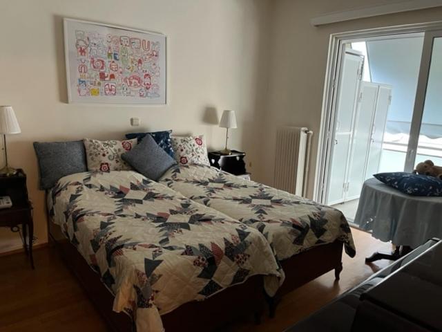 Spacious And Sunny Appartment In Cholargos Atenas Exterior foto